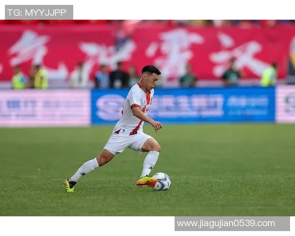 广州足球队荣登足球节奏排行榜第二名展现强劲实力与团队配合